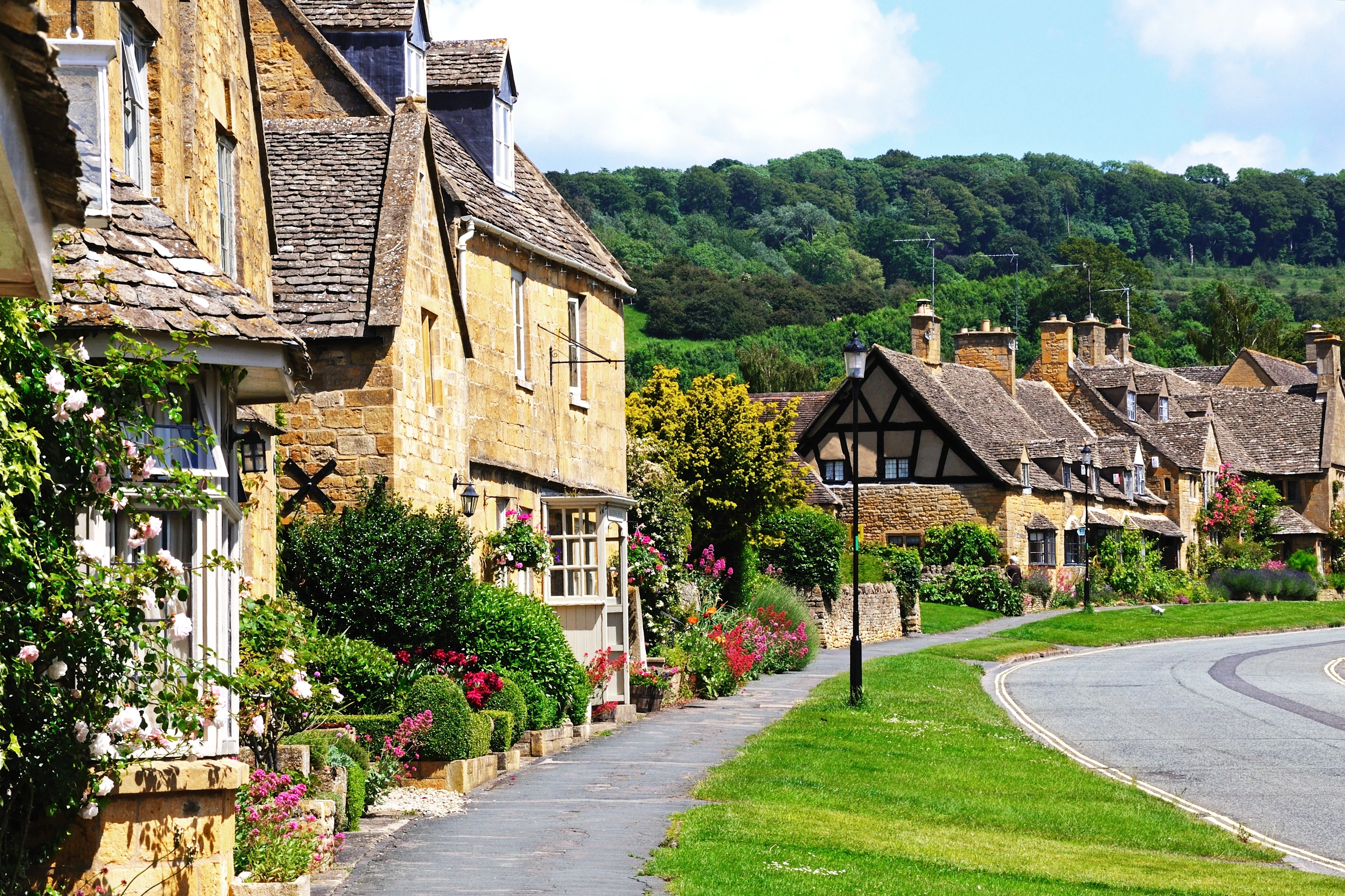 Oxford, Stratford-upon-Avon, Cotswolds & Warwick Castle: Guided Tour from London