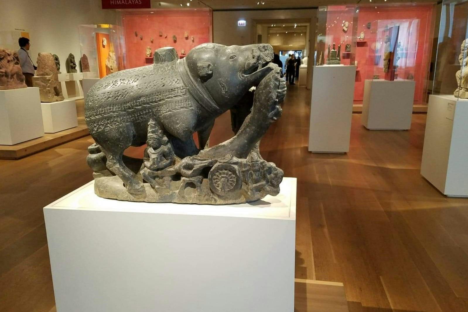 芝加哥艺术学院的半私人参观，可免去排队。