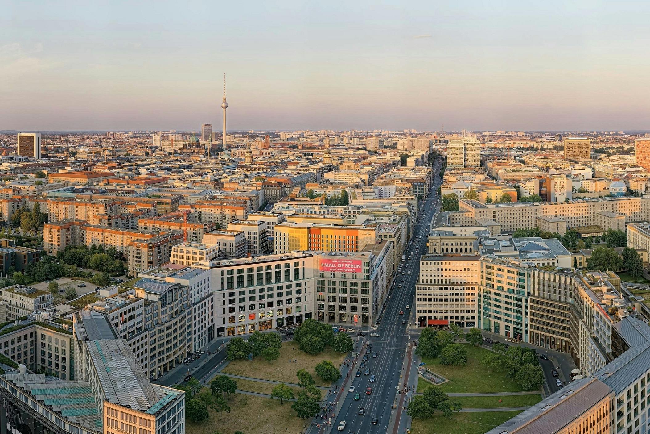 Výhled na východ, náměstí Leipziger Platz, televizní věž, náměstí Potsdamer Platz, Kollhoffova věž, panoramapunkt