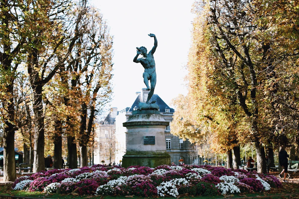 Guided walking tour of Latin Quarter in Paris by Babylon Tours