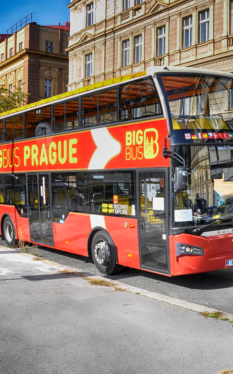 ביג באס פראג: כרטיסים לסיור Hop-on Hop-off ושייט בנהר (2026) בPrague — תמונה 3