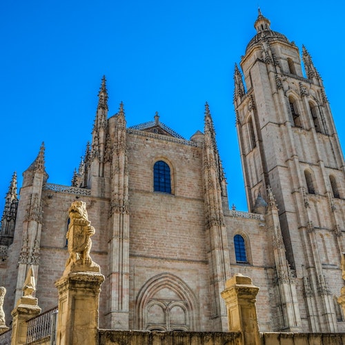 Avila and Segovia: Day Trip from Madrid