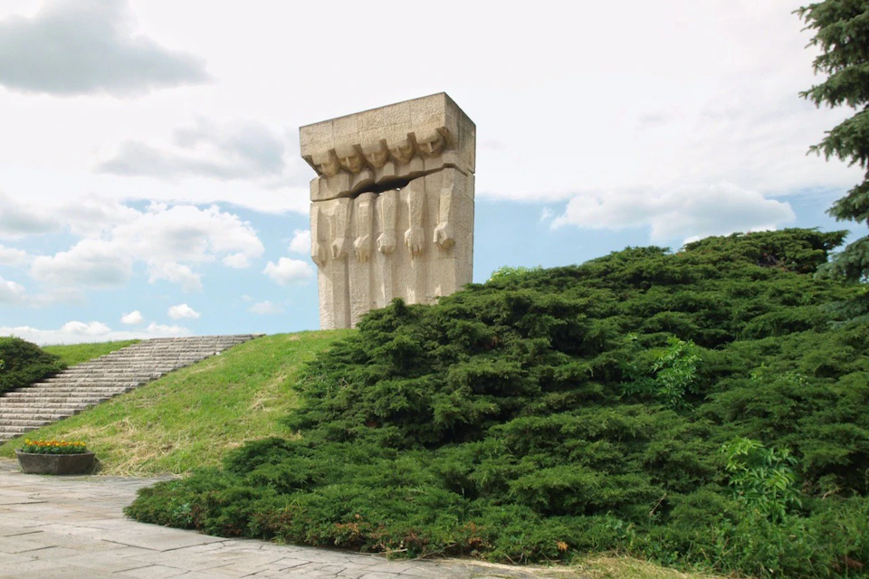 Monument to the Victims of Fascism