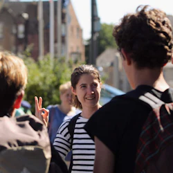 Edinburgh: Guided Food Tour + Lunch & Drinks