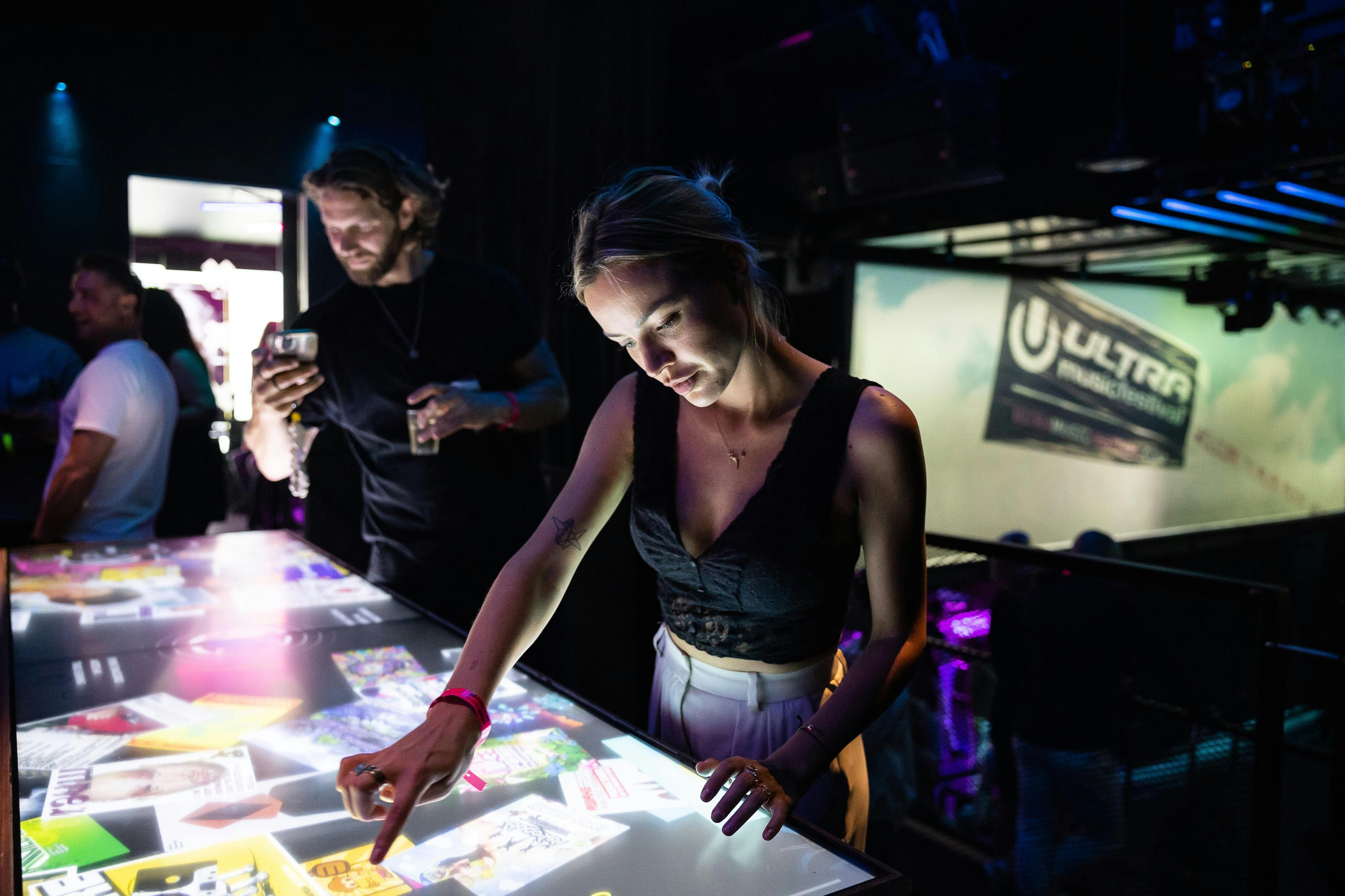 在阿姆斯特丹的Our House体验的游客参与互动展示