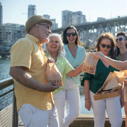 Vancouver: Granville Island Market Guided Food Tour 2