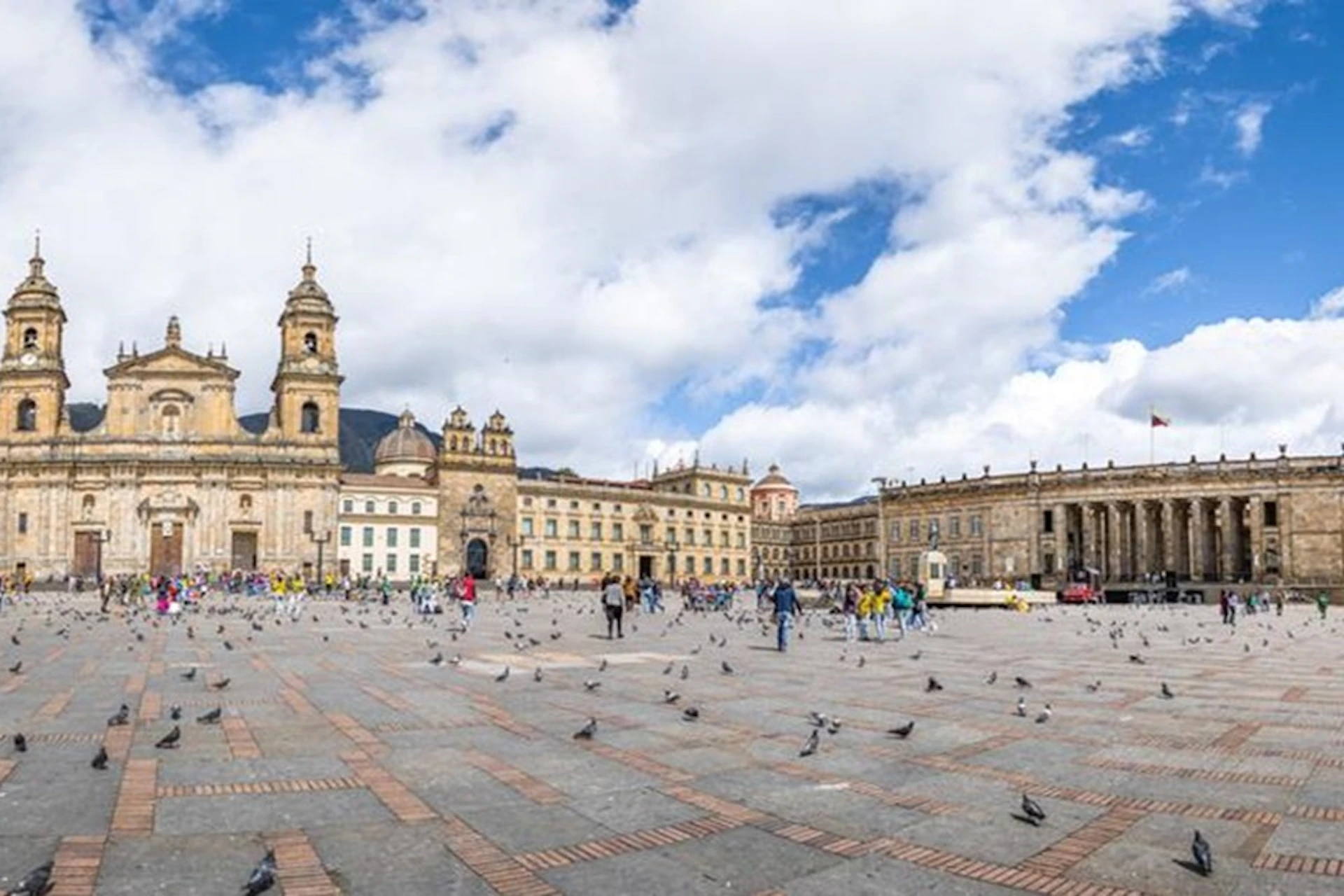 Bolivar Square