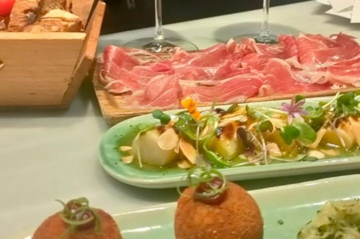 Spanish ham, duck croquets and leek with its sweet vinegrette