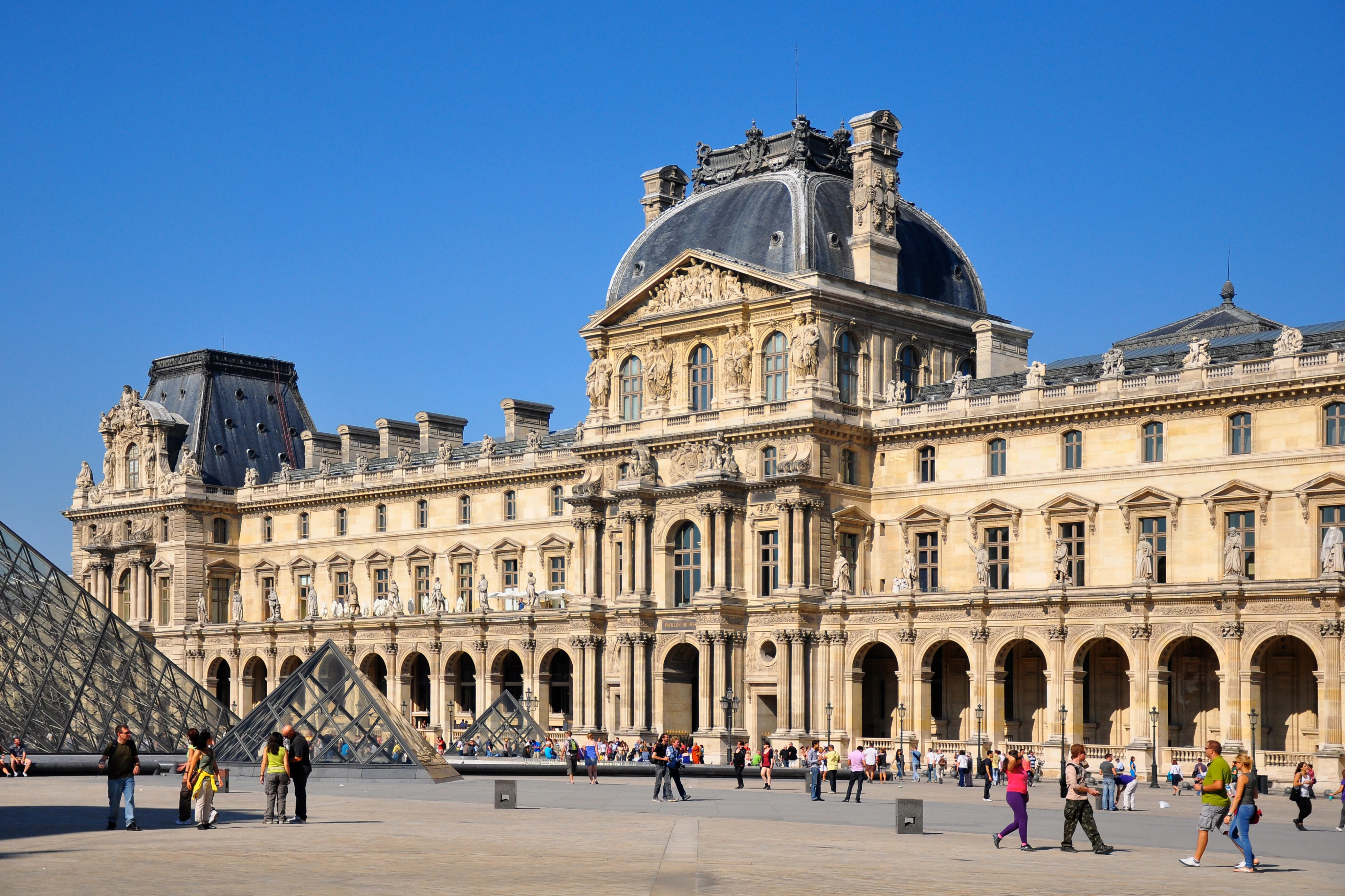 Meurtres et mystères : Louvre