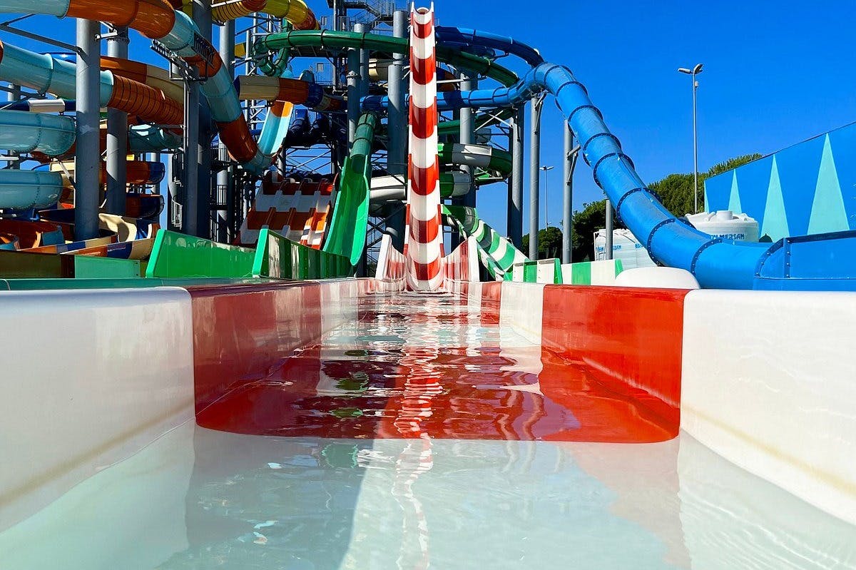 Viaport Marina Aquapark: Entry Ticket + Optional Hotel Transfer - Photo 9