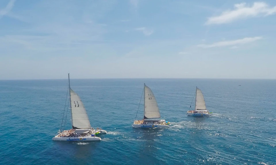 Sensation 80, 97 and 125 pax catamarans