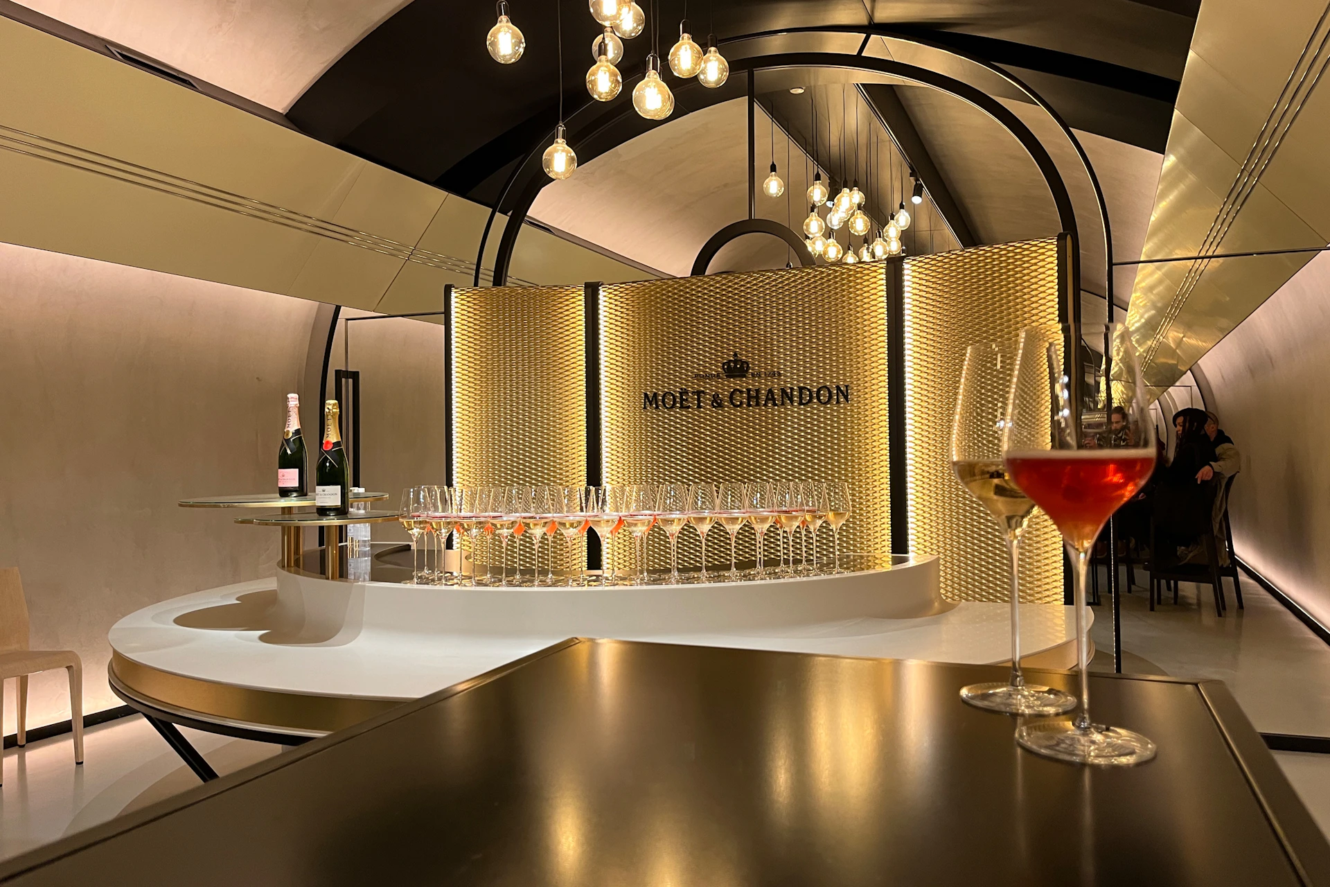 Tasting Moet