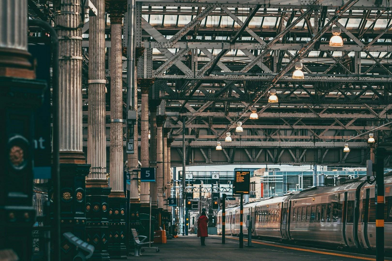 Stazione ferroviaria di Waverley