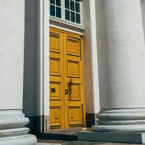 Helsinki: Architectural Highlights Guided Walking Tour - Photo 3