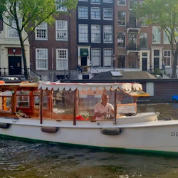 Amsterdam: Private Canal Cruise 2