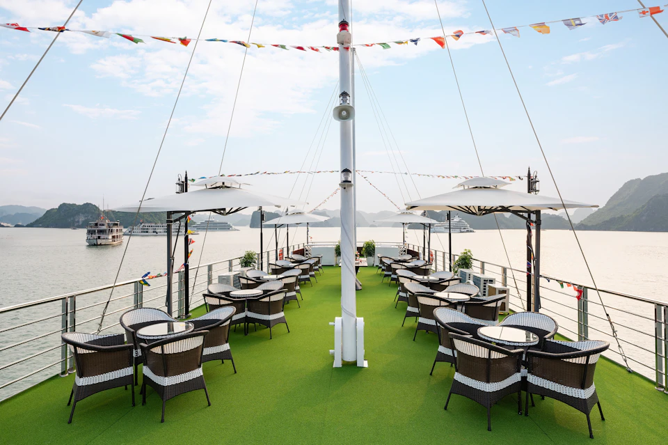 Relax Sundeck