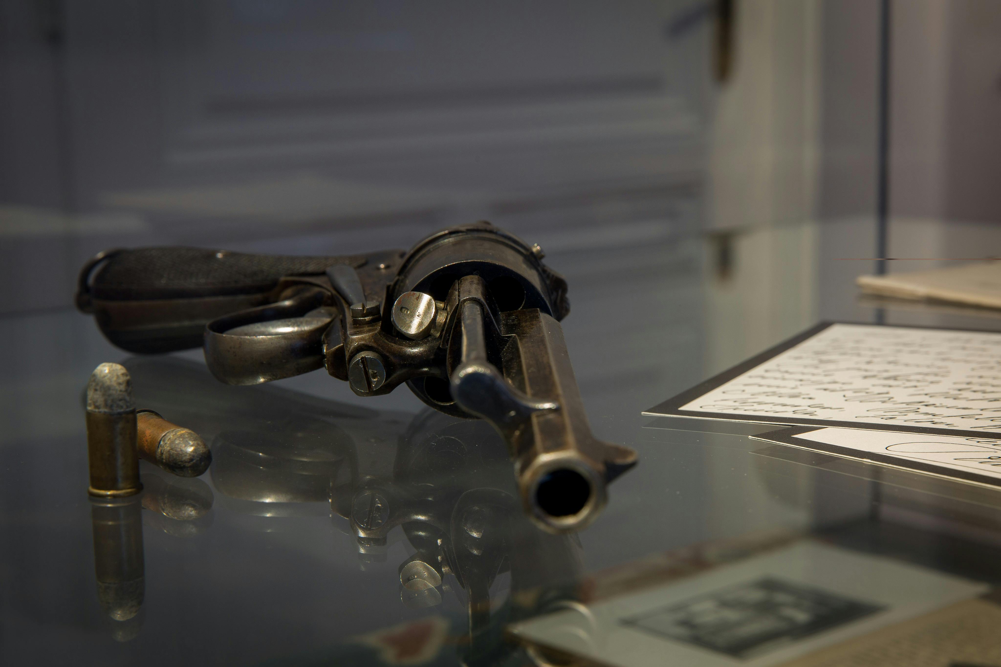 Vražda byla spáchána takovým revolverem