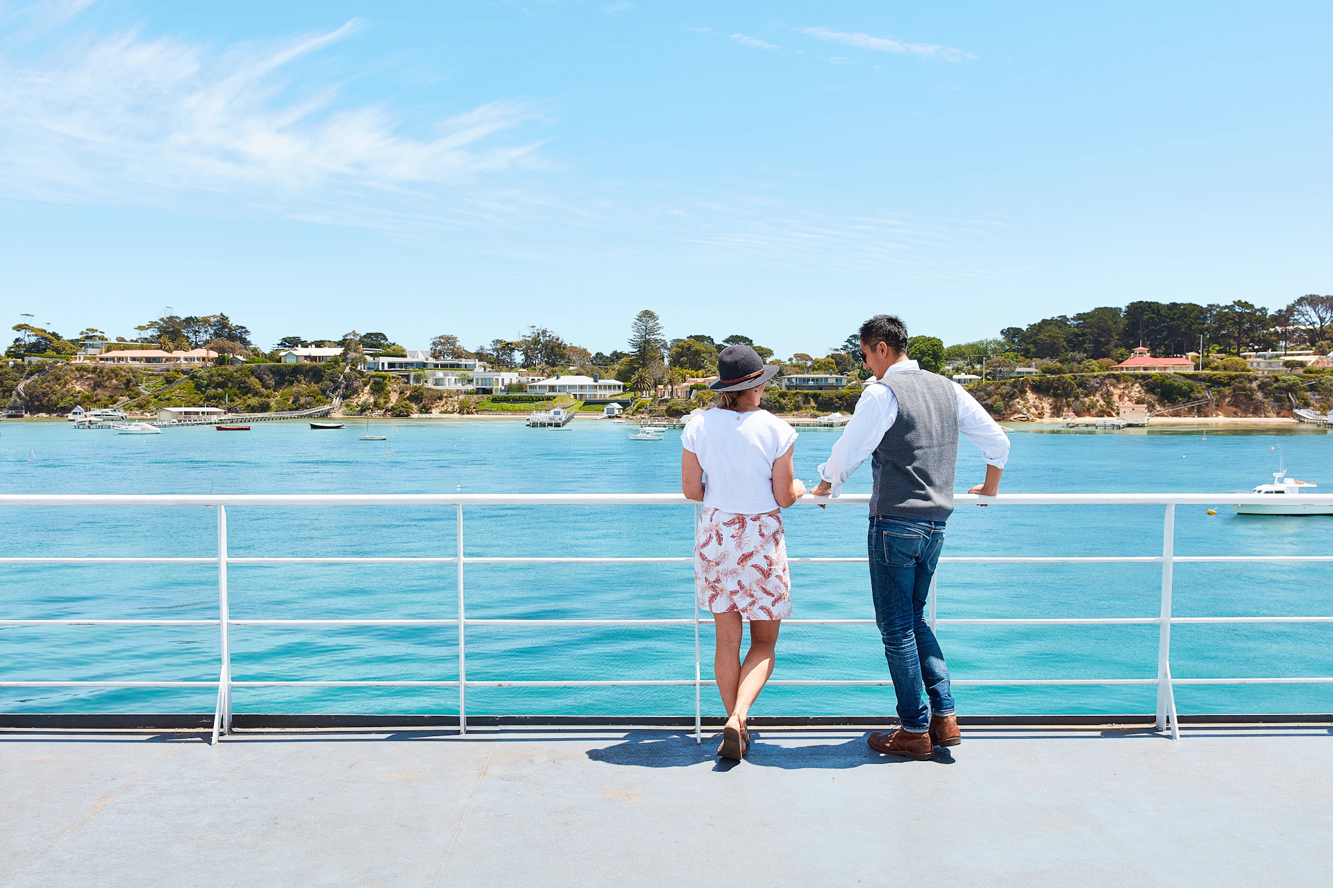 Return ferry crossing from Sorrecto to Queenscliff