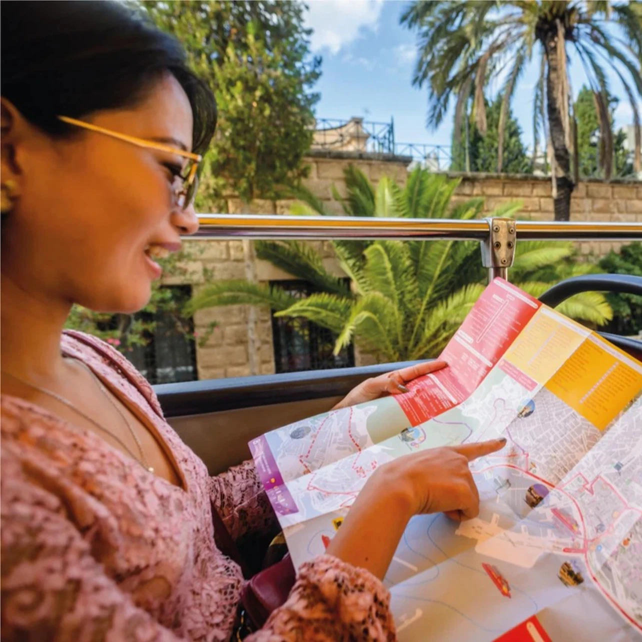 Mallorca: Hop-on Hop-off Bus Tour with Attraction Entry Tickets