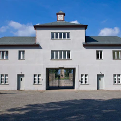 Sachsenhausen Concentration Camp Memorial: Guided Tour + Transport 2