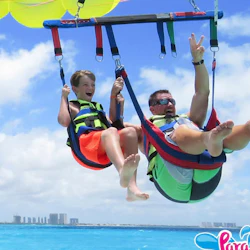 Cancún: Parasailing Open Date Ticket