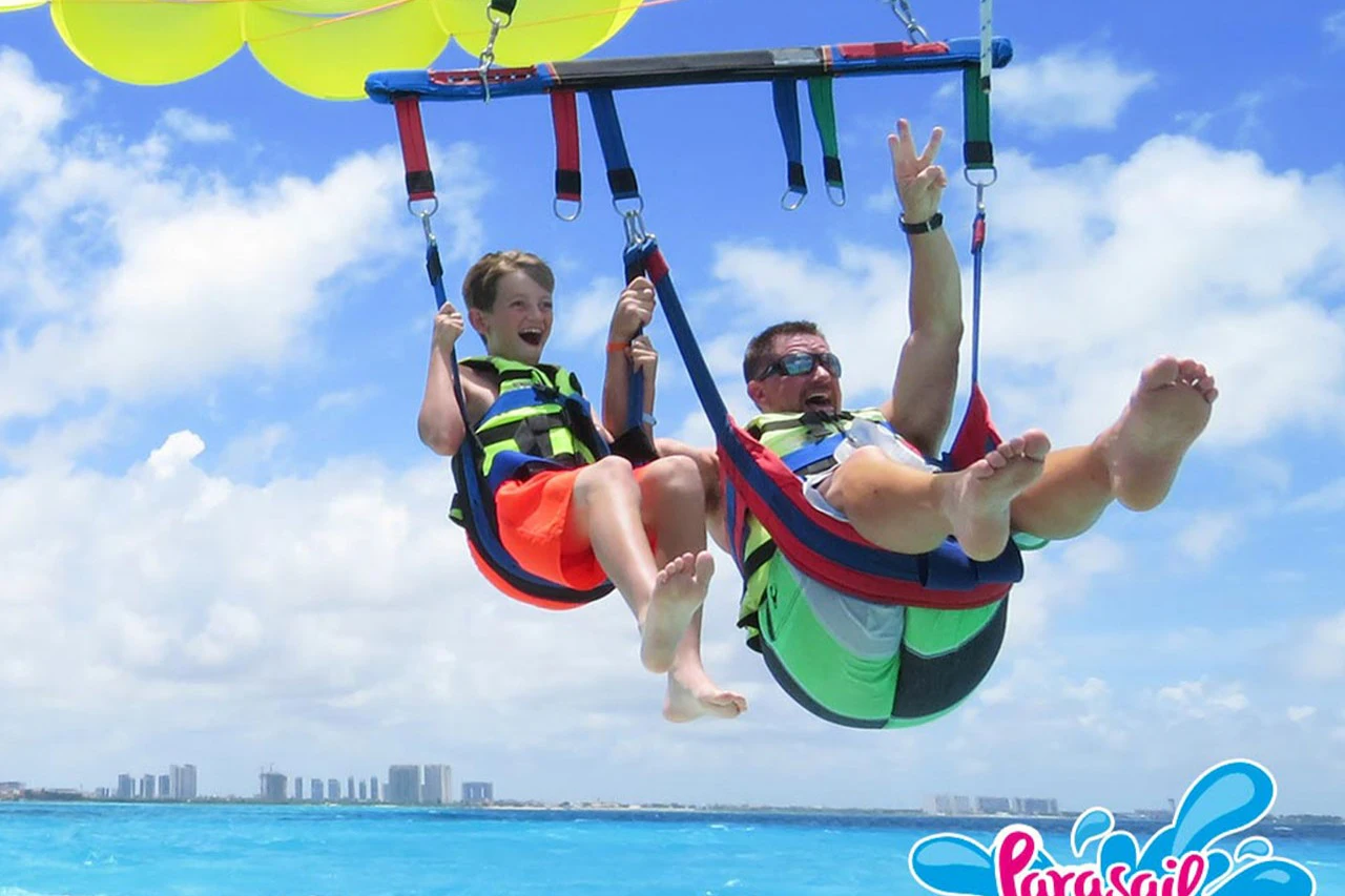 Cancún: Parasailing Open Date Ticket
