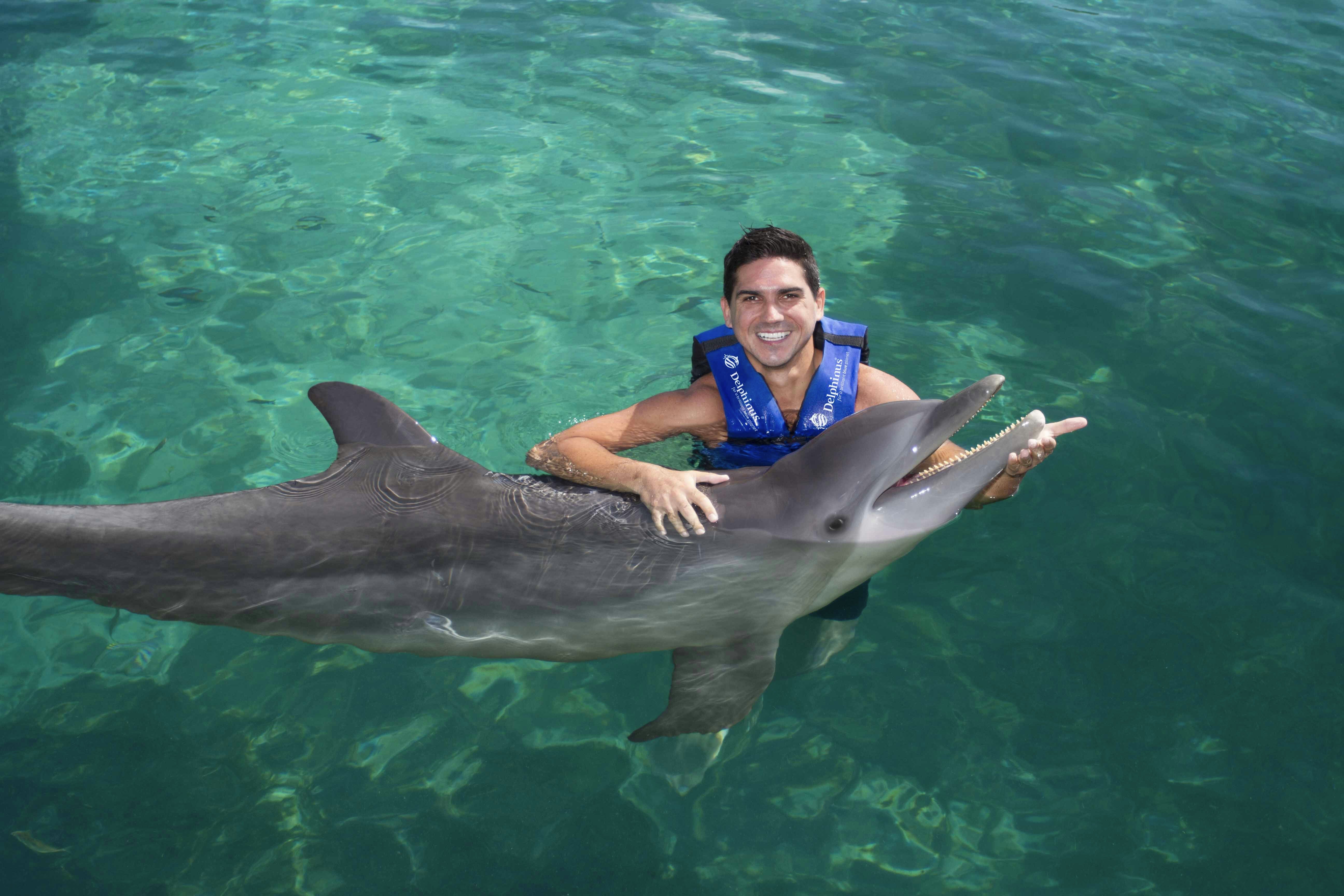 Delphinus Xcaret: nado com golfinhos