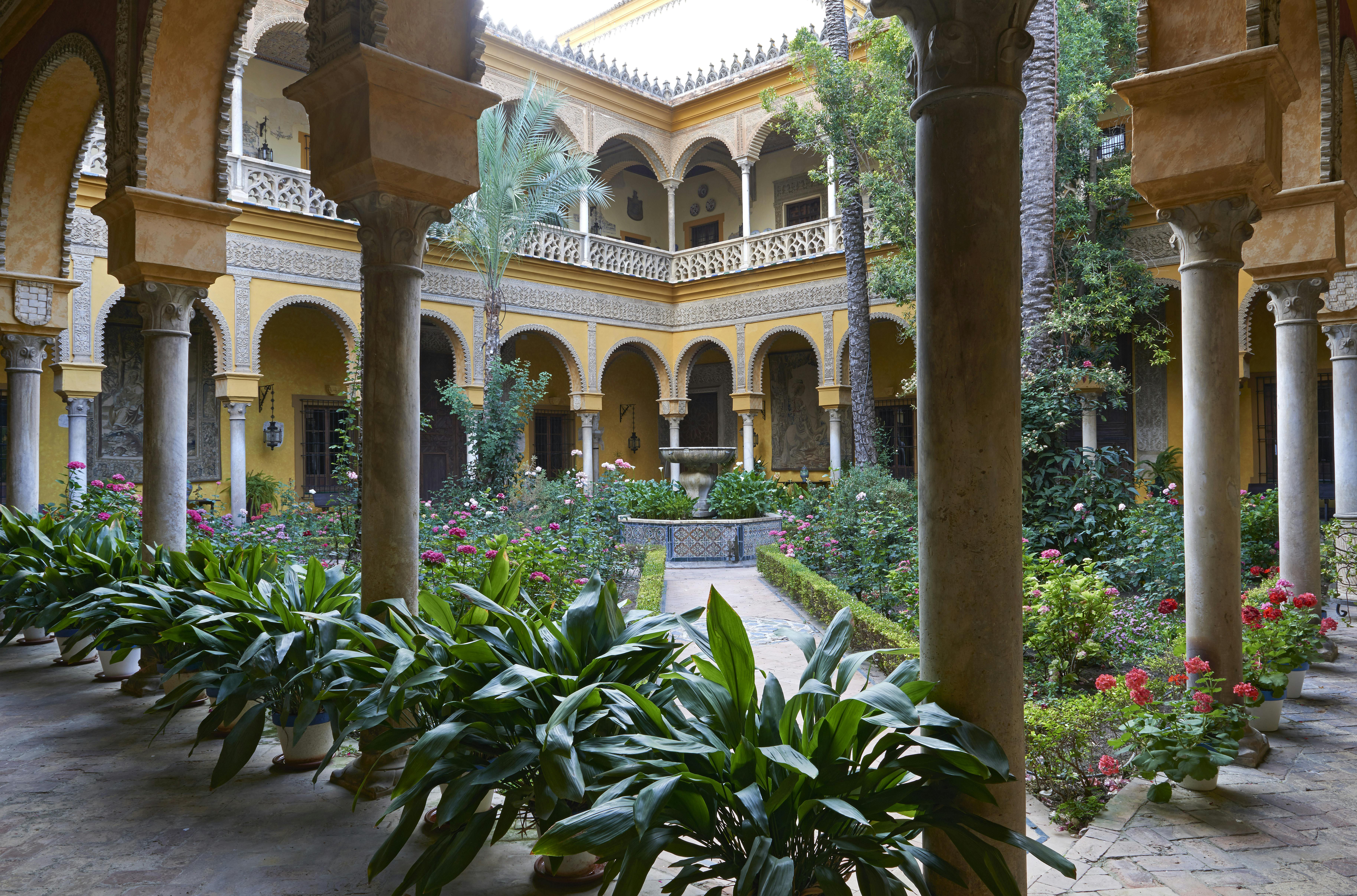 Palacio de las Dueñas Museum: Tickets und Touren