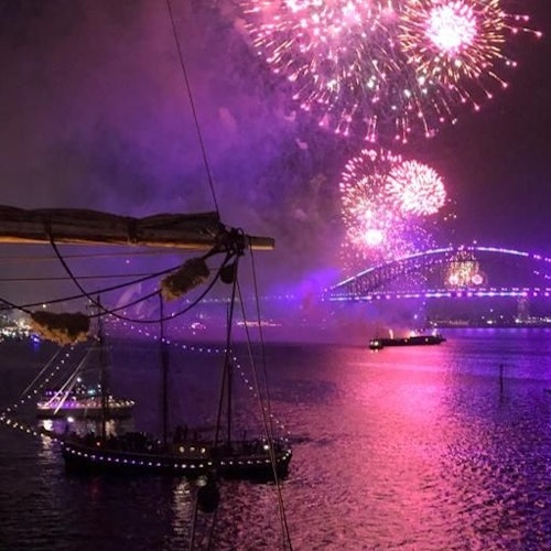 Sydney Harbour: 1.5-Hr Vivid Light Tall Ship Dinner Cruise