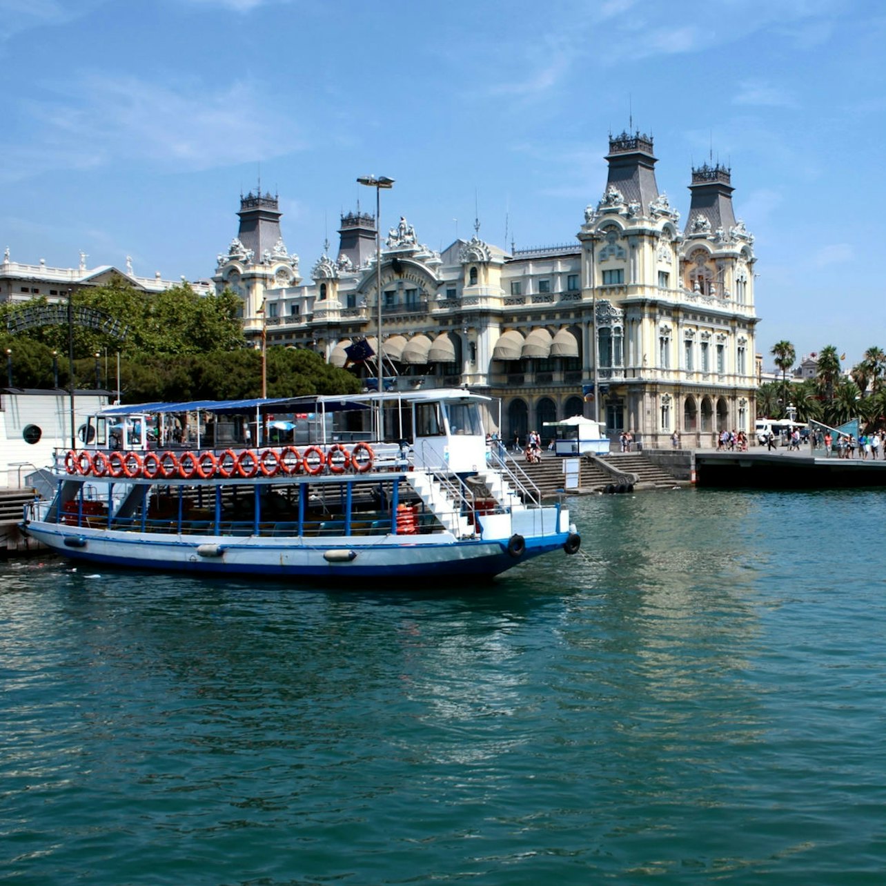 Barcelona: Las Golondrinas 60-Minute Port and Coast Cruise - Accommodations in Barcelona
