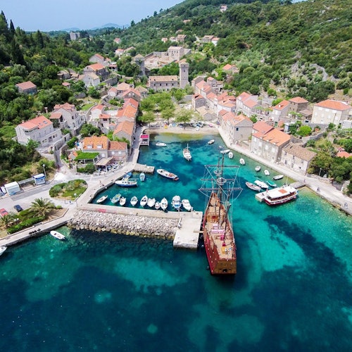 Crucero por las Islas Elafitas desde Dubrovnik a bordo del barco Karaka