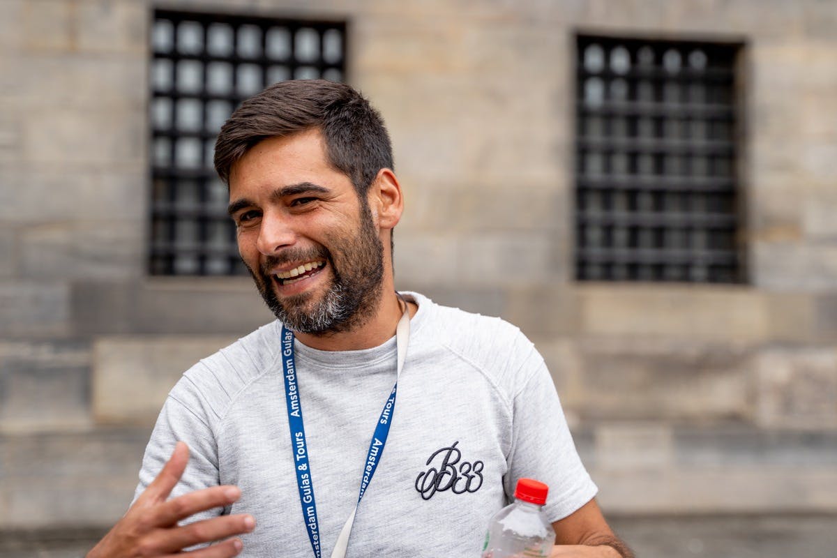 Amsterdam: piesze i rowerowe wycieczki z przewodnikiem + 1-godzinny rejs po kanałach