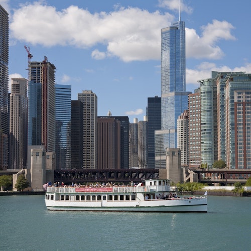 Chicago: Architecture Foundation Center River Cruise aboard Chicago's First Lady