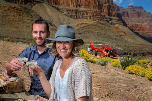 Grand Canyon: Helicopter Tour with Canyon Floor Landing + Champagne