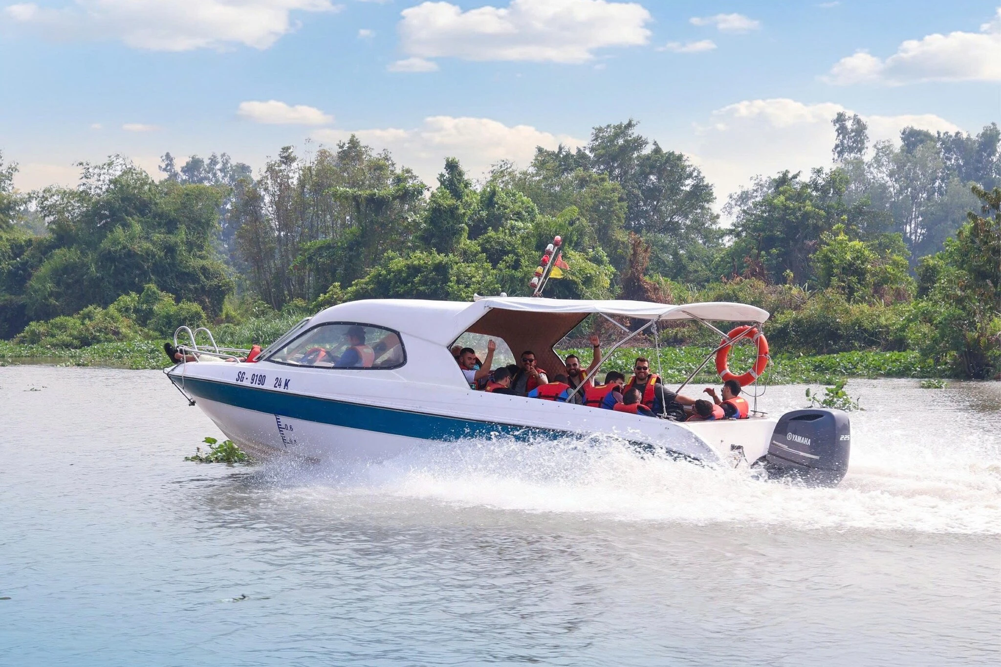Cu Chi Tunnels: Guided Speedboat Tour from Ho Chi Minh City + Lunch