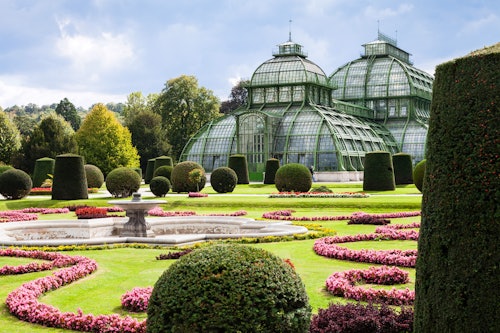 シェーンブルン宮殿と庭園：行列スキップチケットとプライベートガイドツアー （即日発券）