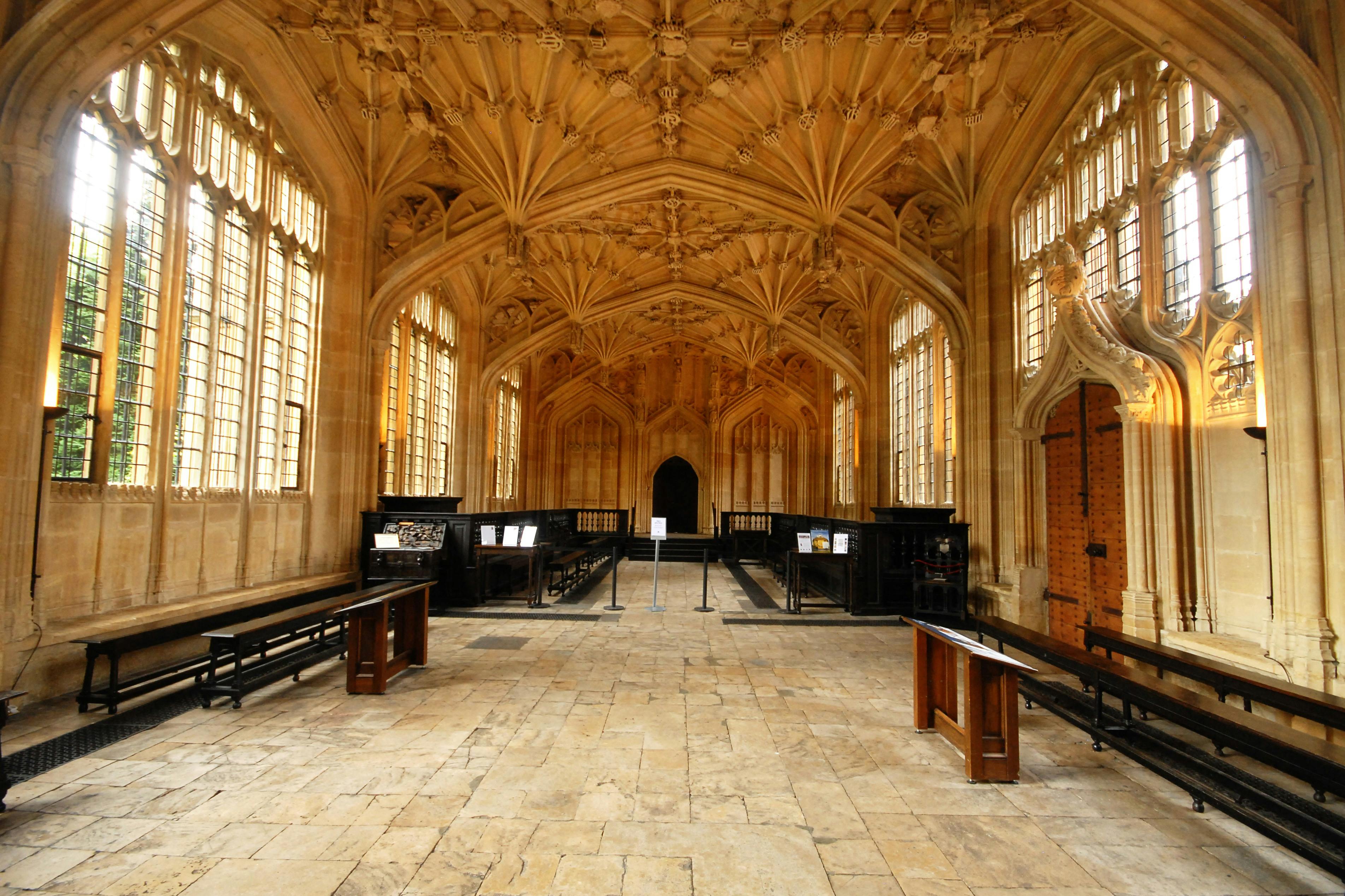 A l'intérieur de la Divinity School, Oxford