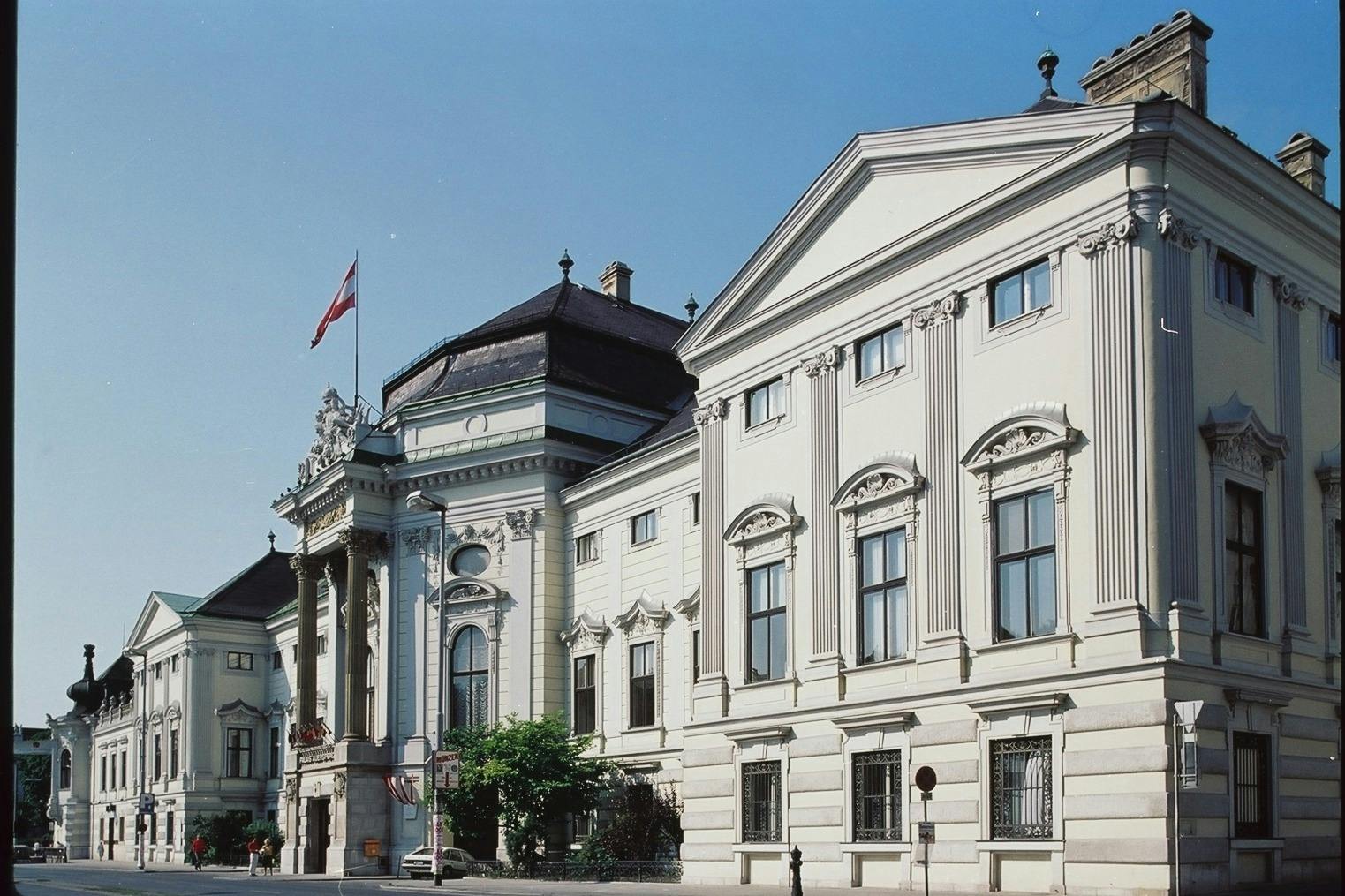 &lt;City 60335&gt; things to do #8: Palais Auersperg