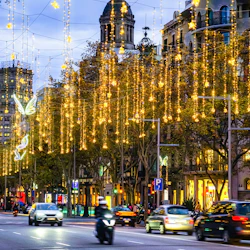 Barcelona: Christmas Lights Guided Bus Tour