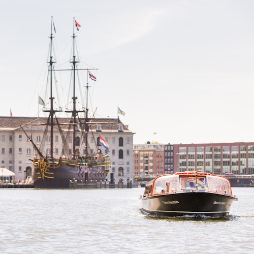 Ámsterdam: Crucero de 1 hora por el canal con audioguía