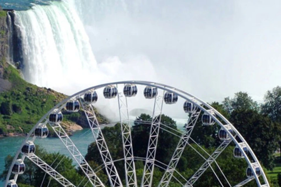 Niagara SkyWheel at Clifton Hill
