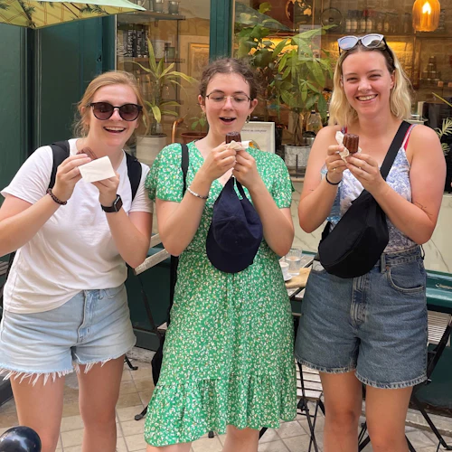 Bordeaux: Guided Food Tour & Tastings - Photo 2