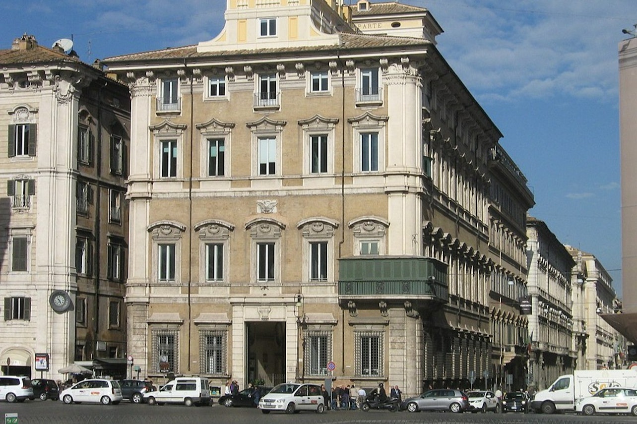 Palazzo Bonaparte: Skip The Line - It Looks Alive! - Accommodations in Rome