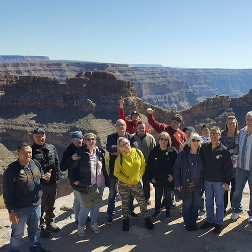 Grand Canyon West: Excursão VIP saindo de Las Vegas + parada na represa Hoover + Skywalk opcional - Photo 3