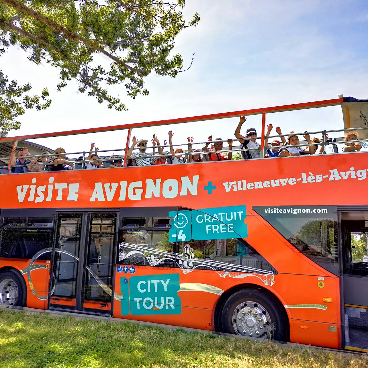 Autocarro hop-on hop-off Avignon - Acomodações em Avignon