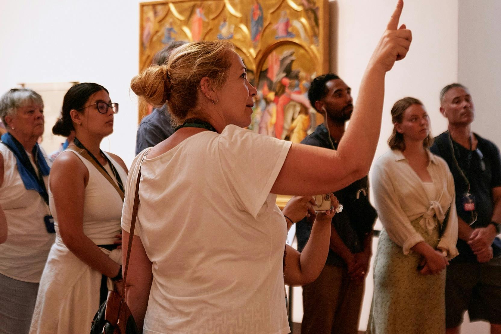 Uffizi Gallery: Reserved Entry + Small Group Guided Tour 2