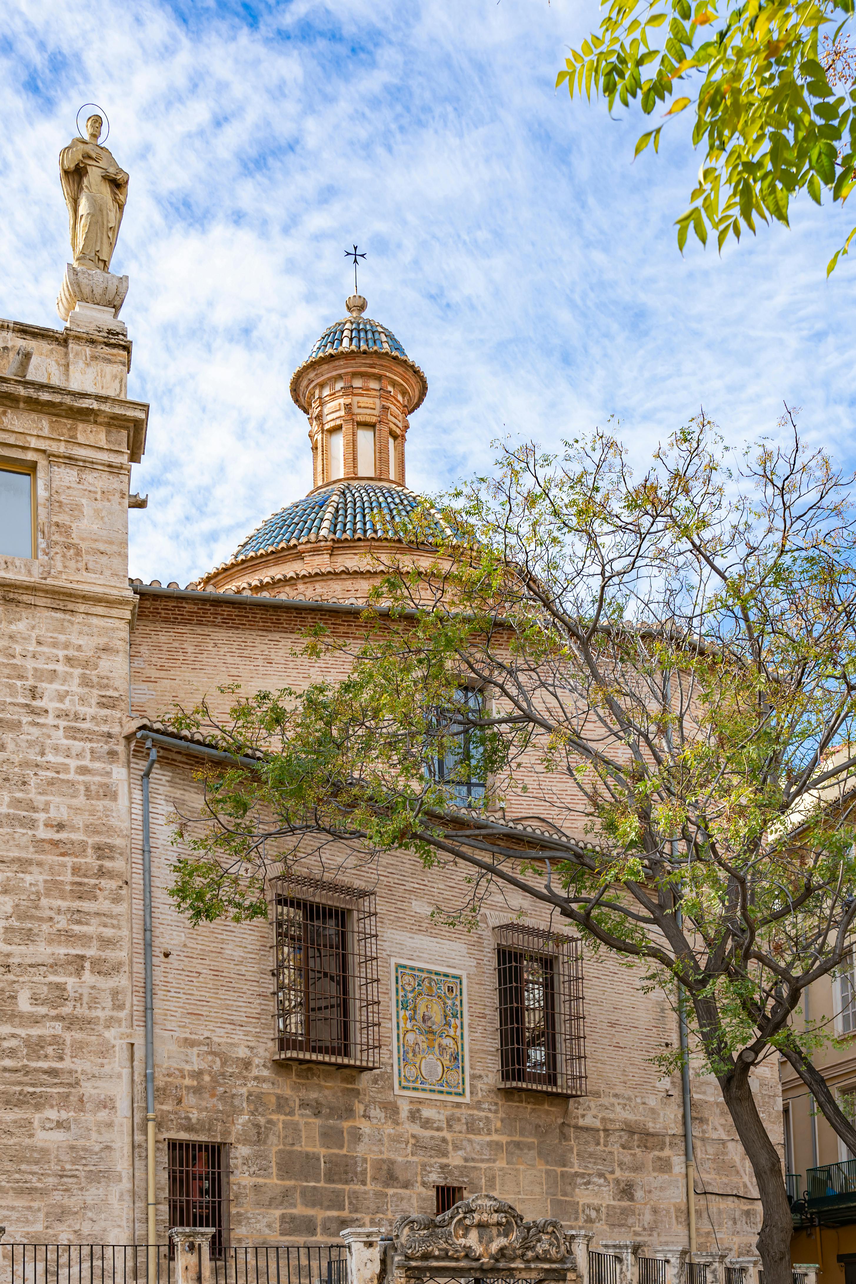 <City 65847> aktiviteter nr. 2: Santos Juanes-kirken