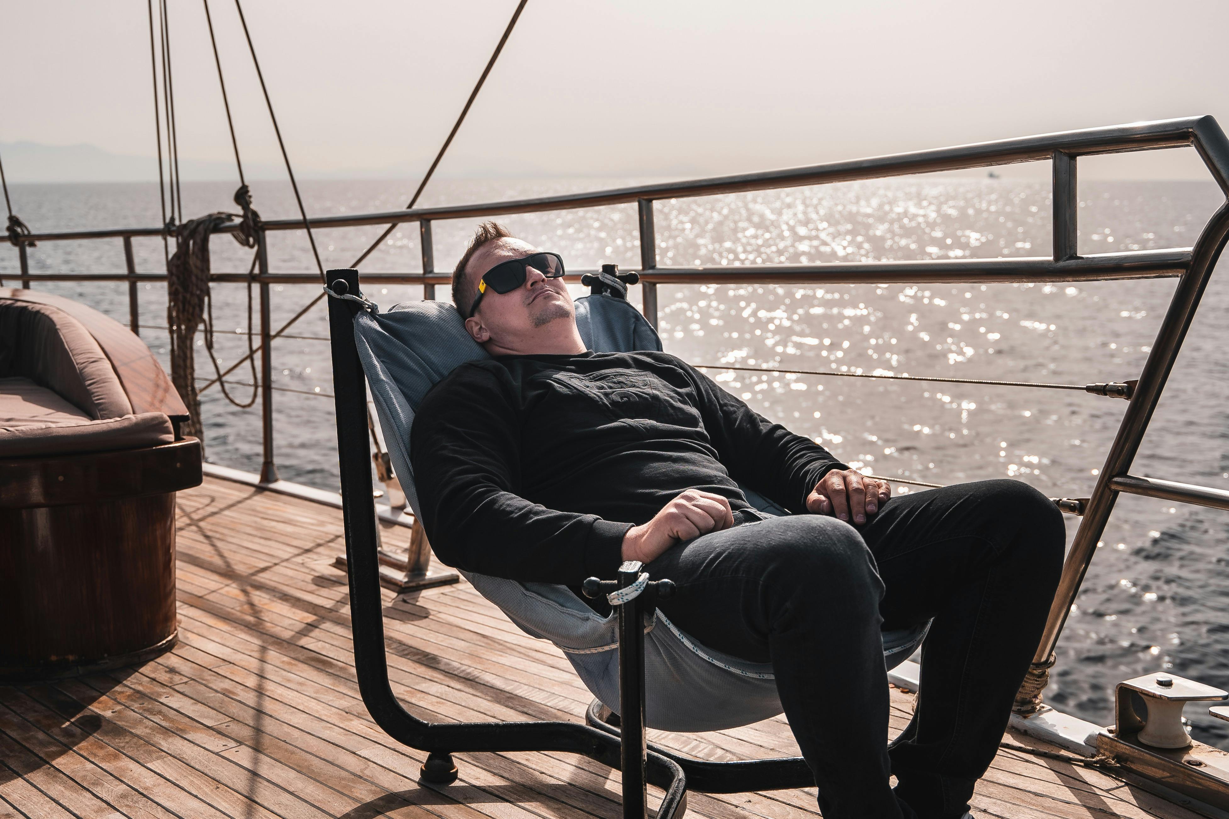 Athens Riviera: 5-Hr Sunset Cruise with Dinner, Drinks & Swim Stop 5