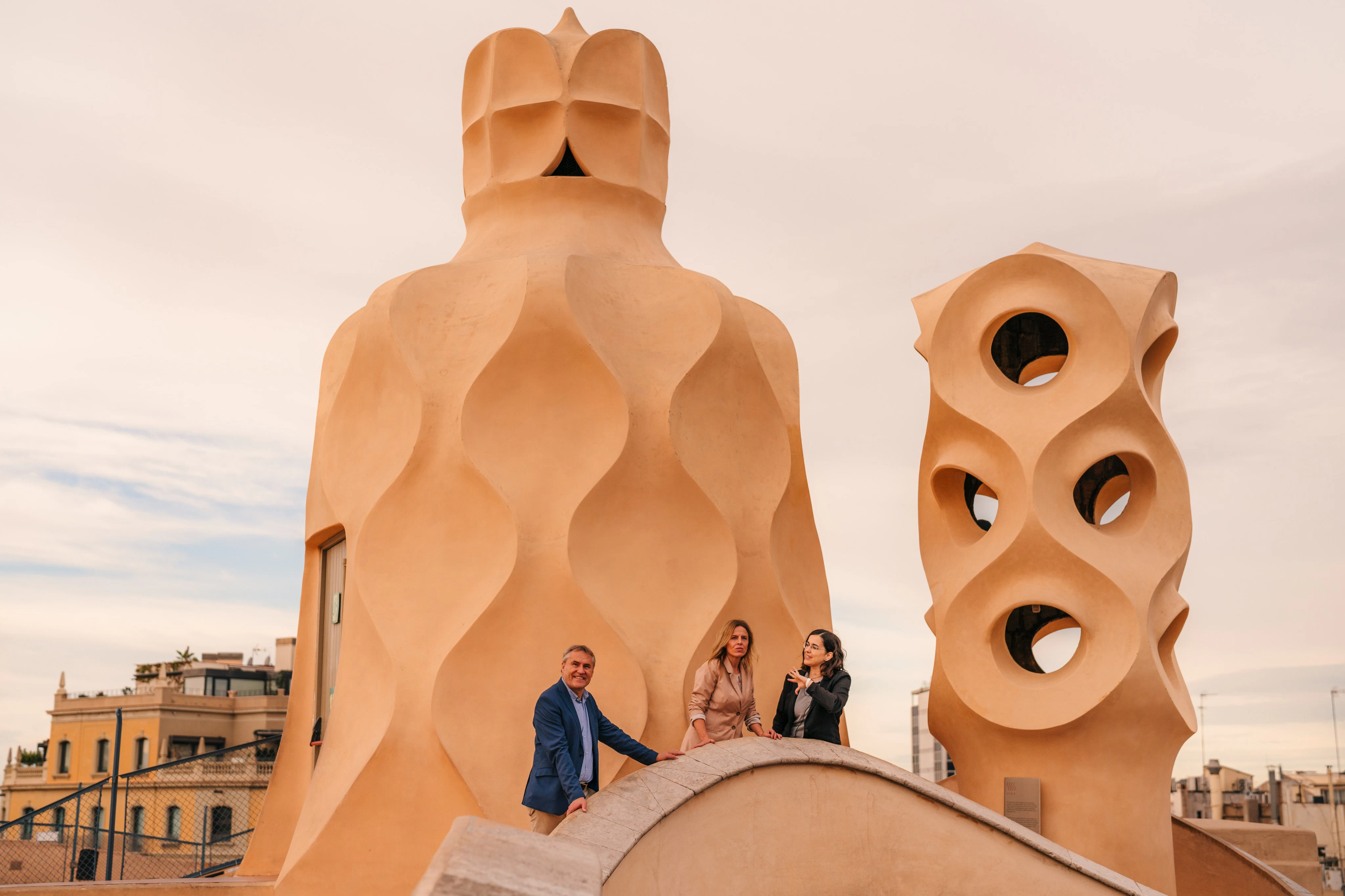 Casa Milà - La Pedrera: Small Group Guided Tour + Glass of Cava