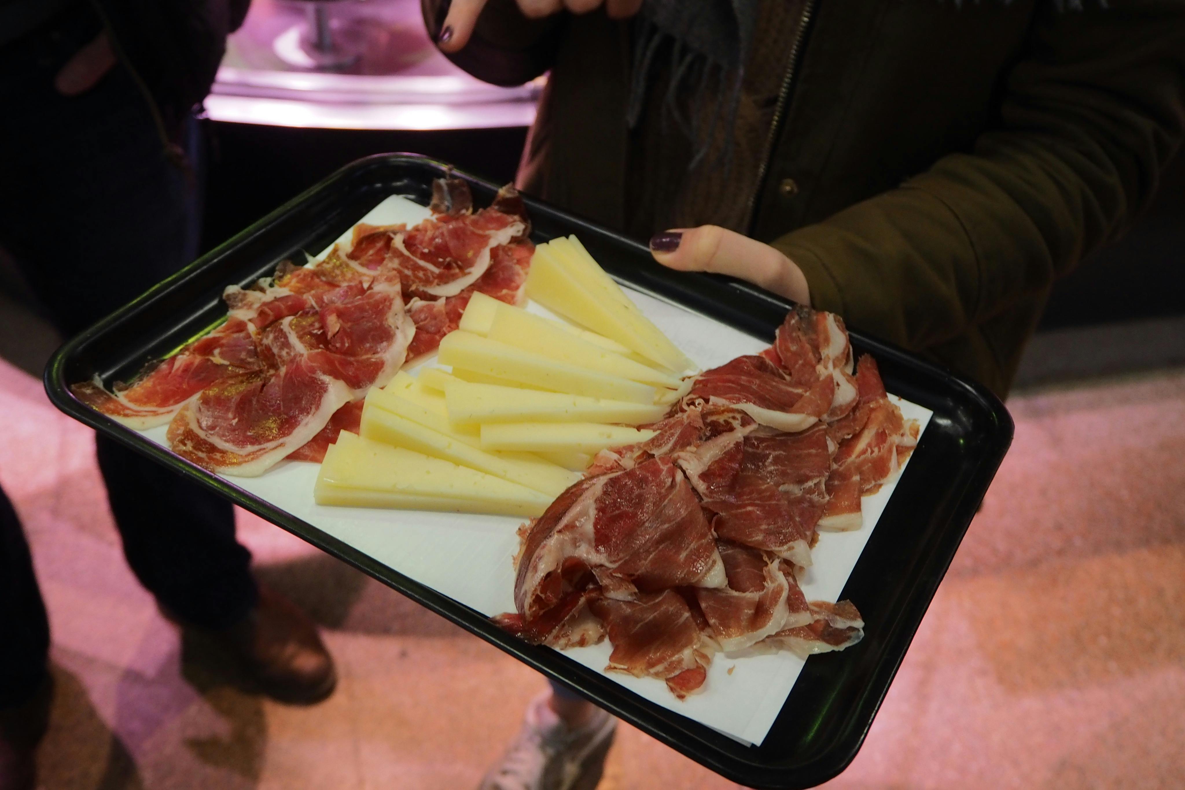 Første introduktion saftig spansk skinke